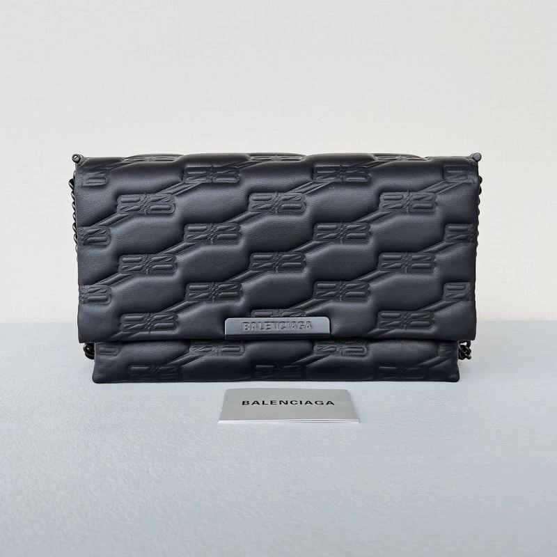 Balenciaga Summer 22 Triplet S Handbag - Red Carpet Unisex 78598
