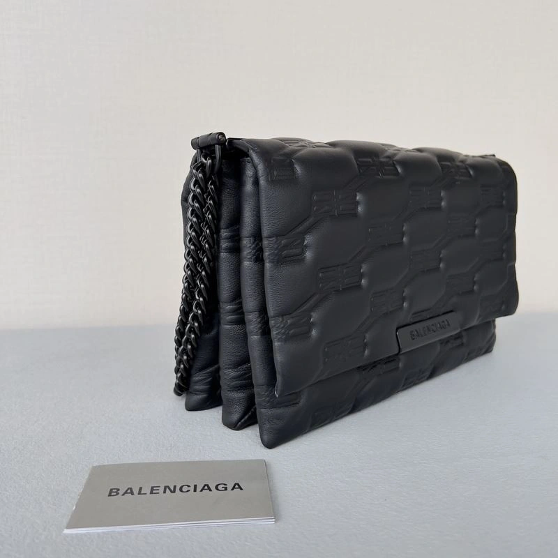 Balenciaga Summer 22 Triplet S Handbag - Red Carpet Unisex 78598