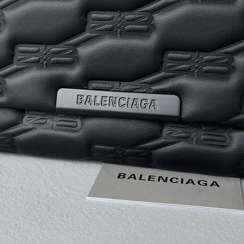 Balenciaga Summer 22 Triplet S Handbag - Red Carpet Unisex 78598