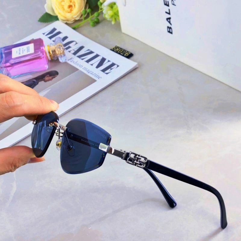 Balenciaga Sunglasses Reliable 277024