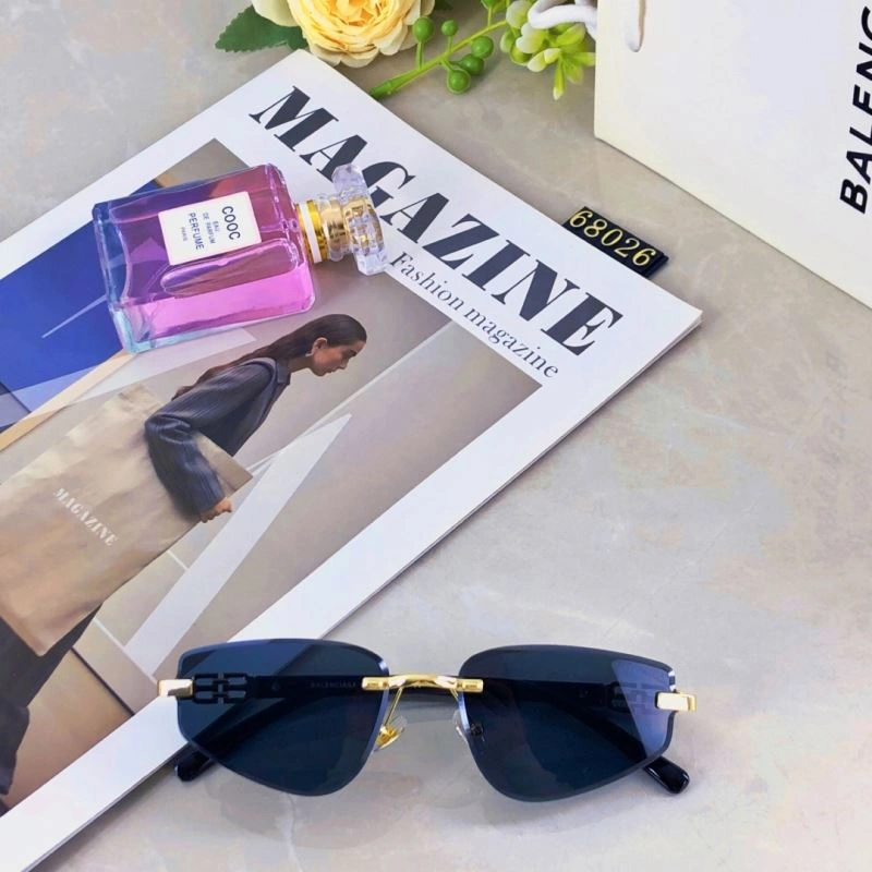 Balenciaga Sunglasses Reliable 277024
