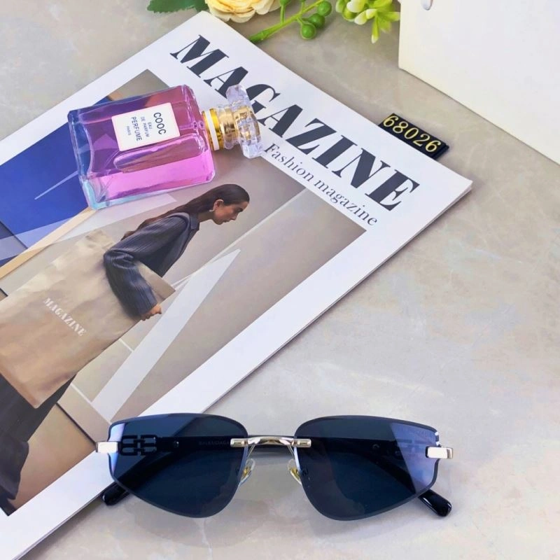 Balenciaga Sunglasses Reliable 277024
