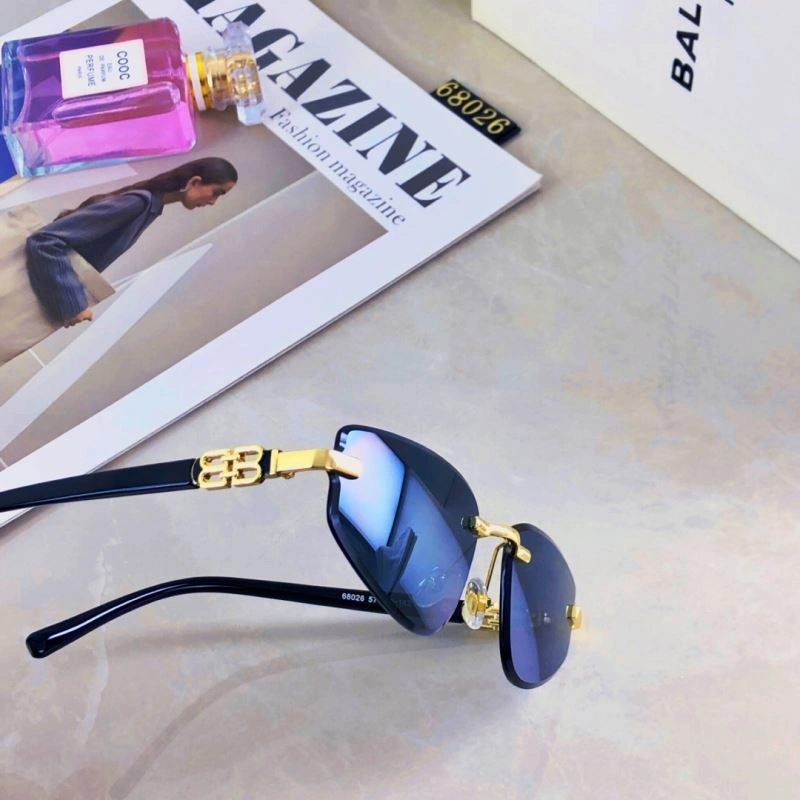 Balenciaga Sunglasses Reliable 277024