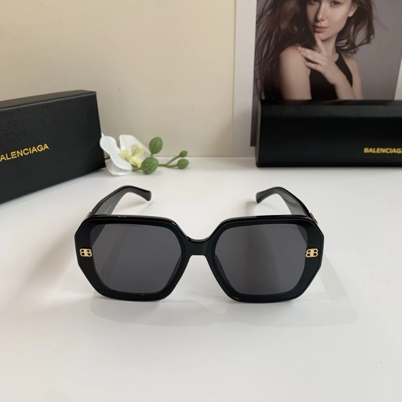QuickDry Balenciaga Sunglasses 277003