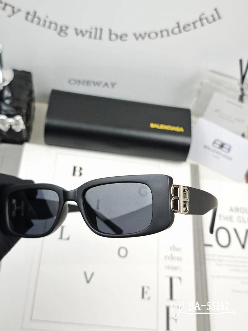 Balenciaga Sunglasses Trendsetting 277002