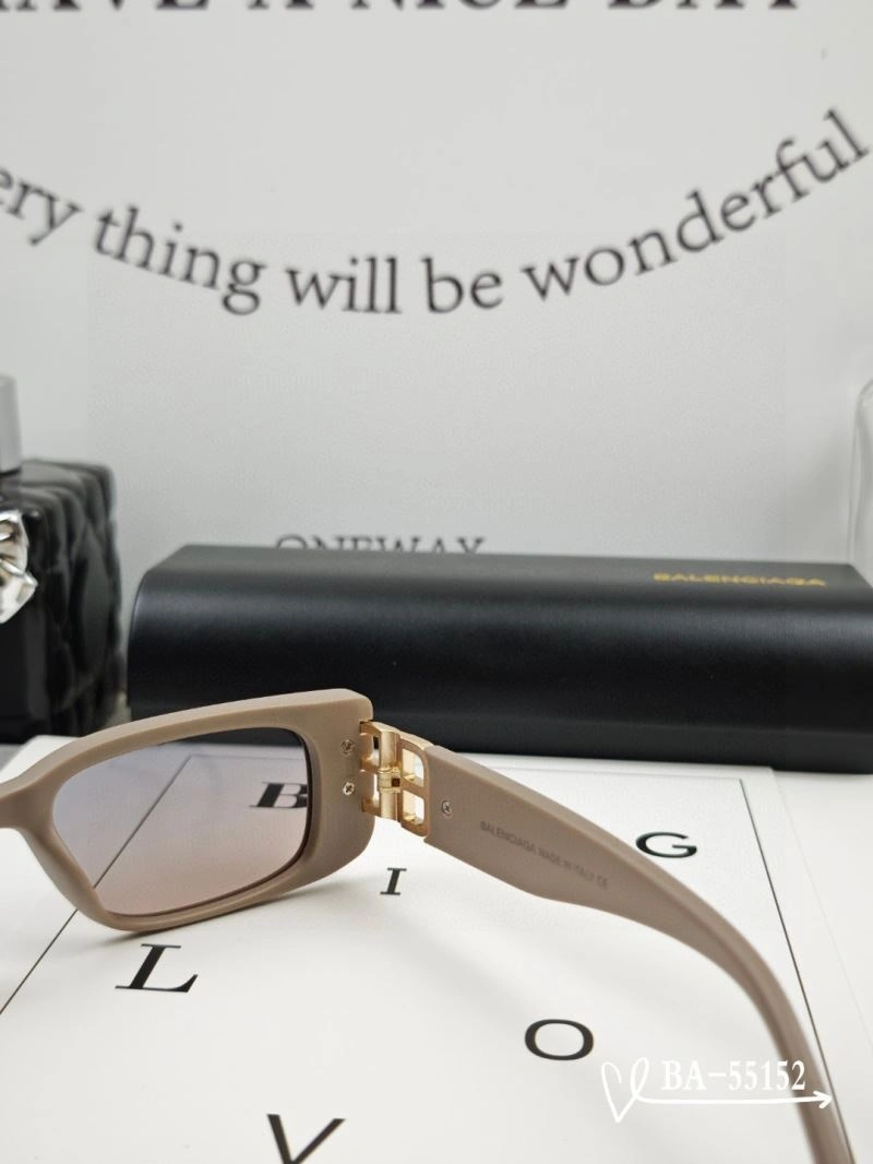 Balenciaga Sunglasses Trendsetting 277002