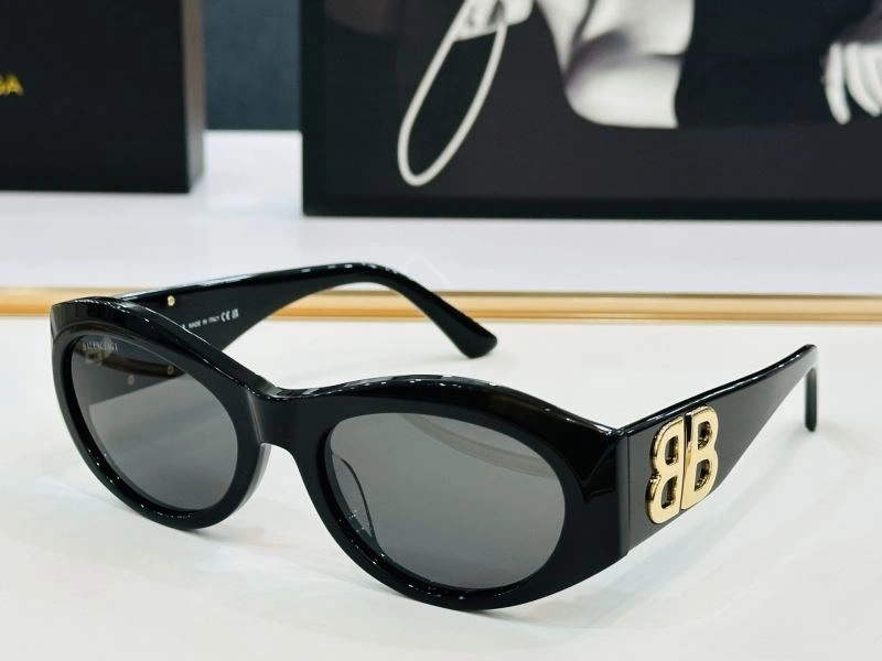 Chic Balenciaga Sunglasses 276998