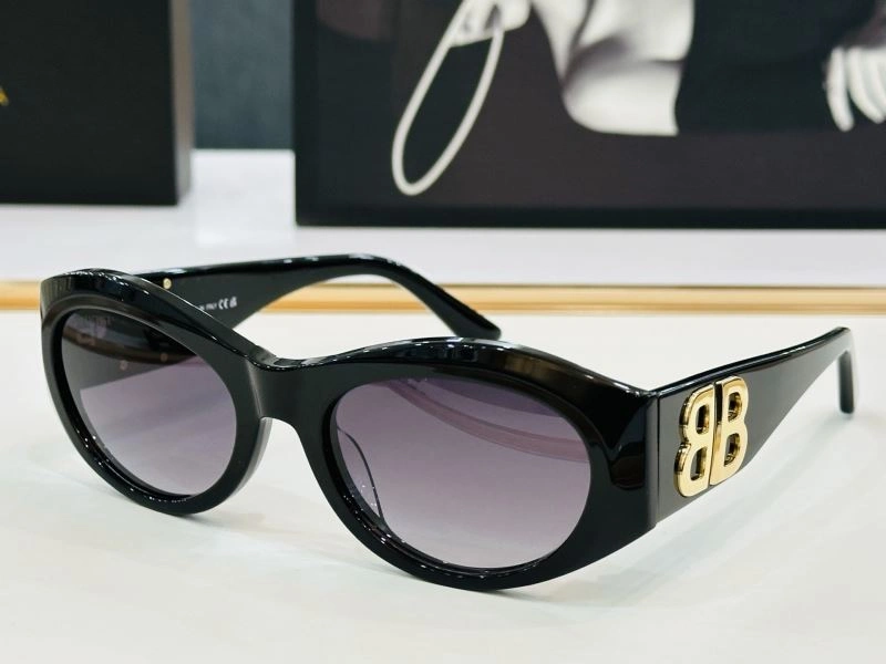 Chic Balenciaga Sunglasses 276998
