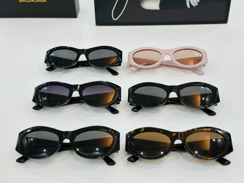 Chic Balenciaga Sunglasses 276998