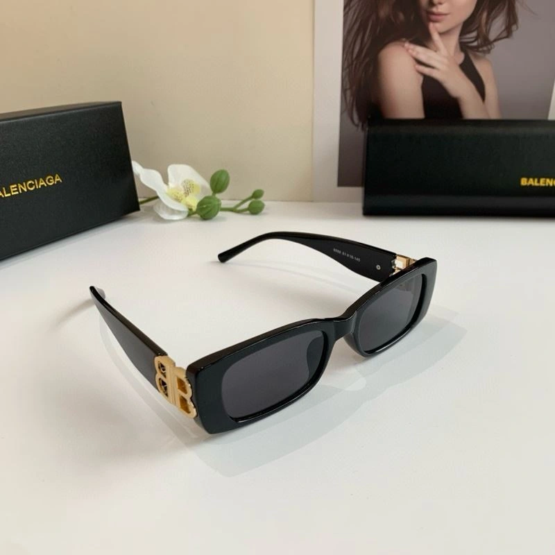 Balenciaga Sunglasses Unisex 276971