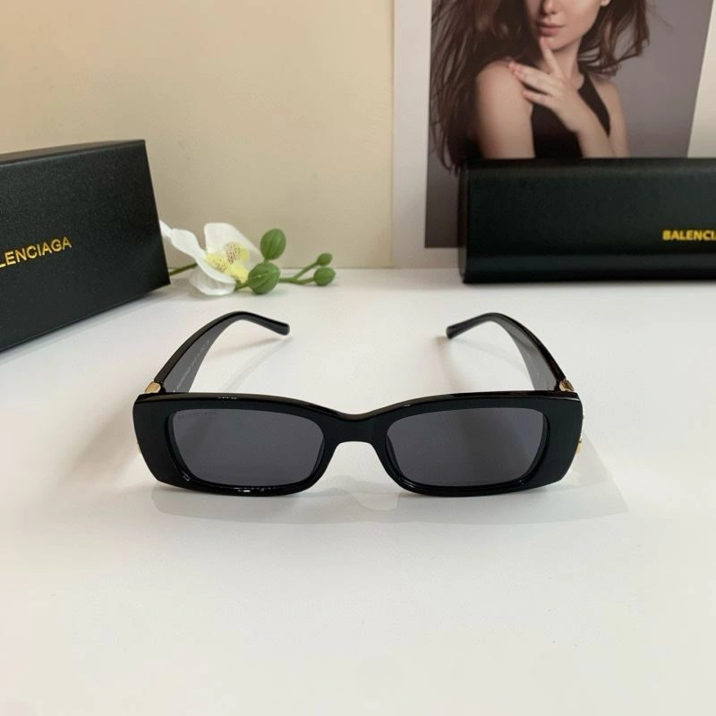 Balenciaga Sunglasses Unisex 276971