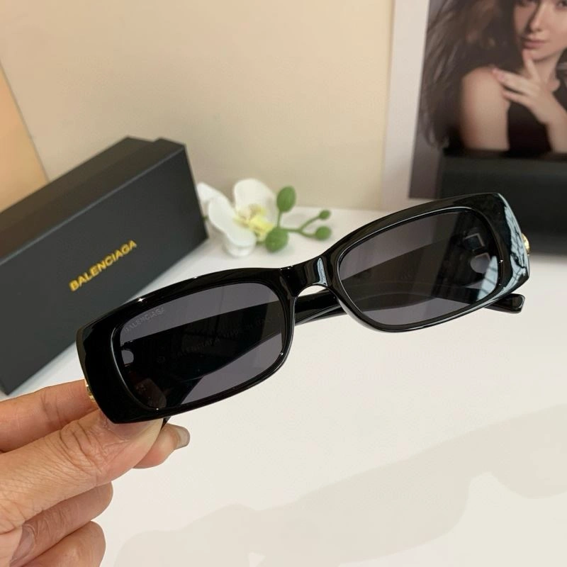 Balenciaga Sunglasses Unisex 276971