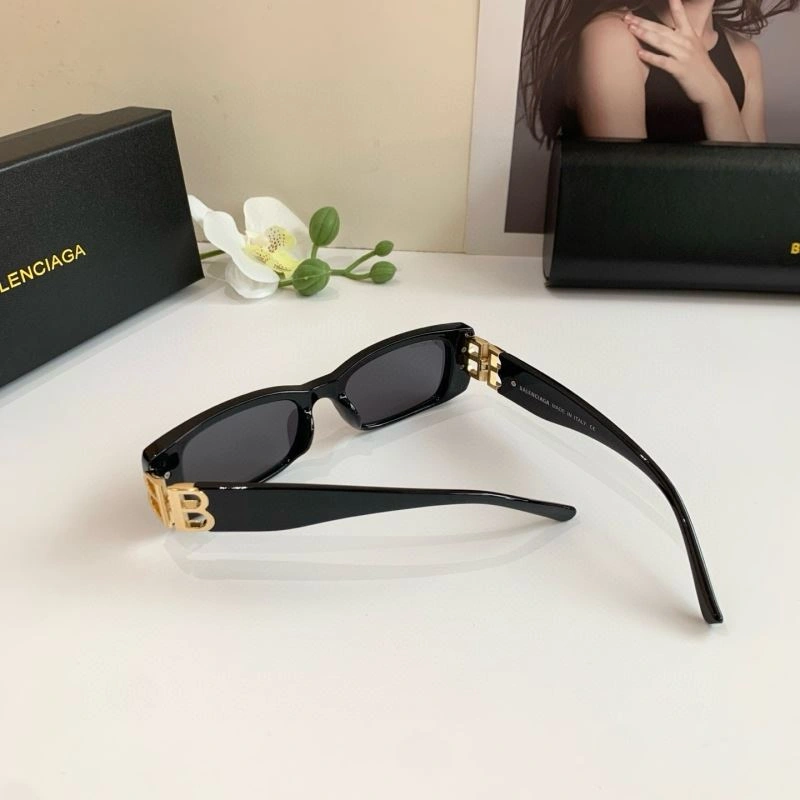 Balenciaga Sunglasses Unisex 276971