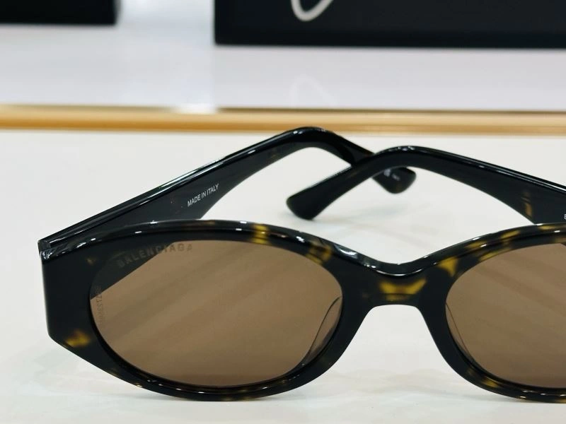Youthful Balenciaga Sunglasses 277012