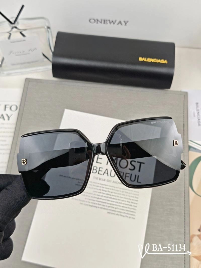 Balenciaga Sunglasses Lightweight 277025