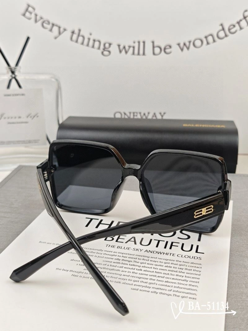 Balenciaga Sunglasses Lightweight 277025