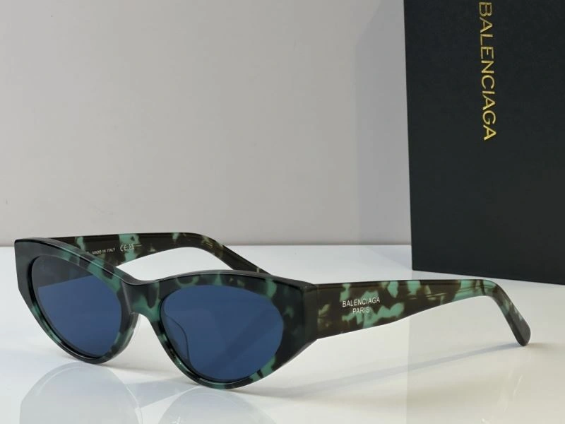 WellDesigned Balenciaga Sunglasses 277029