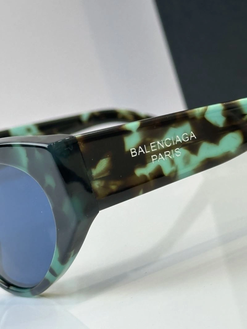 WellDesigned Balenciaga Sunglasses 277029