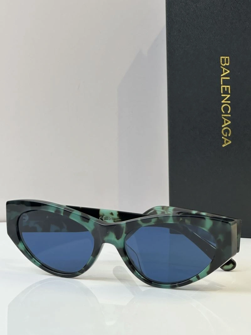WellDesigned Balenciaga Sunglasses 277029