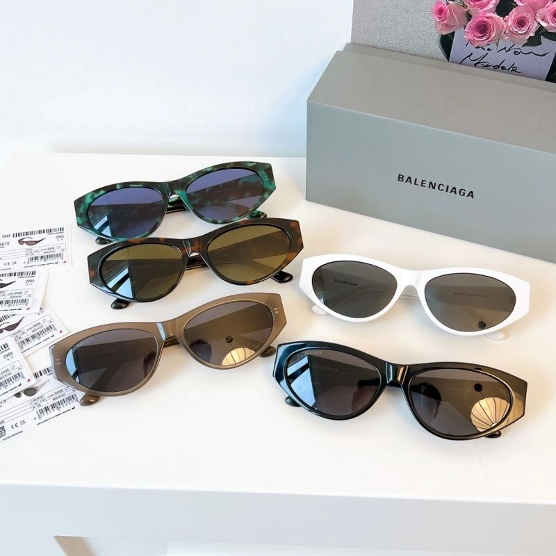 Balenciaga Sunglasses Fashionable 277006