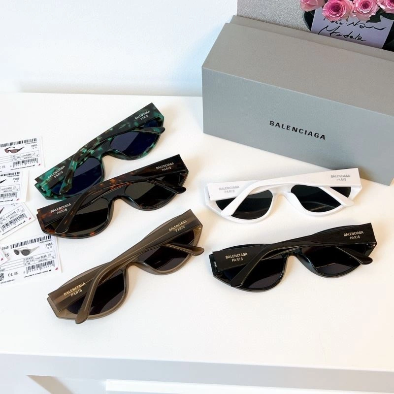 Balenciaga Sunglasses Fashionable 277006