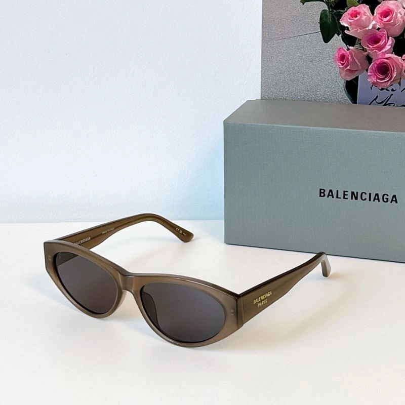 Balenciaga Sunglasses Fashionable 277006