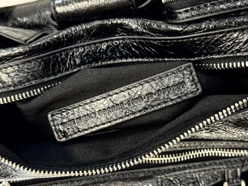 Balenciaga Superbusy Crossbody Messenger Bag - RelaxedFit 38244