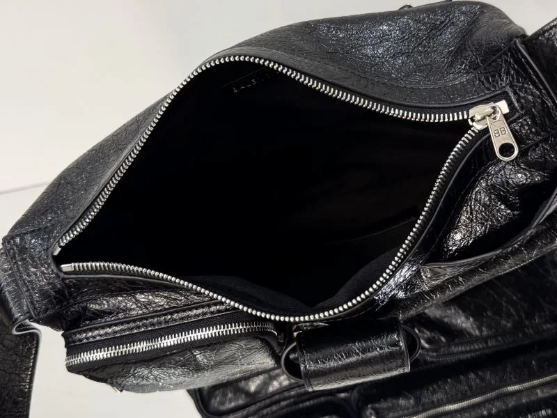 Balenciaga Superbusy Crossbody Messenger Bag - RelaxedFit 38244