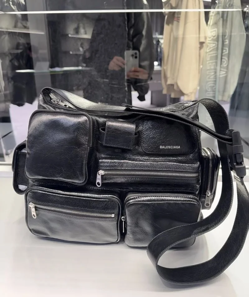 Balenciaga Superbusy Crossbody Messenger Bag - RelaxedFit 38244