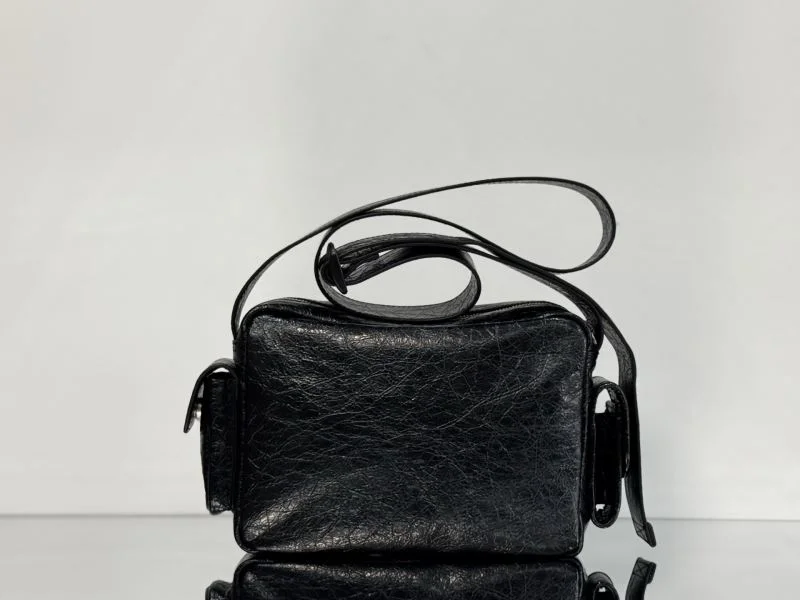 Stretchable Balenciaga Superbusy Vintage Camera Bag - Spring Summer 38246