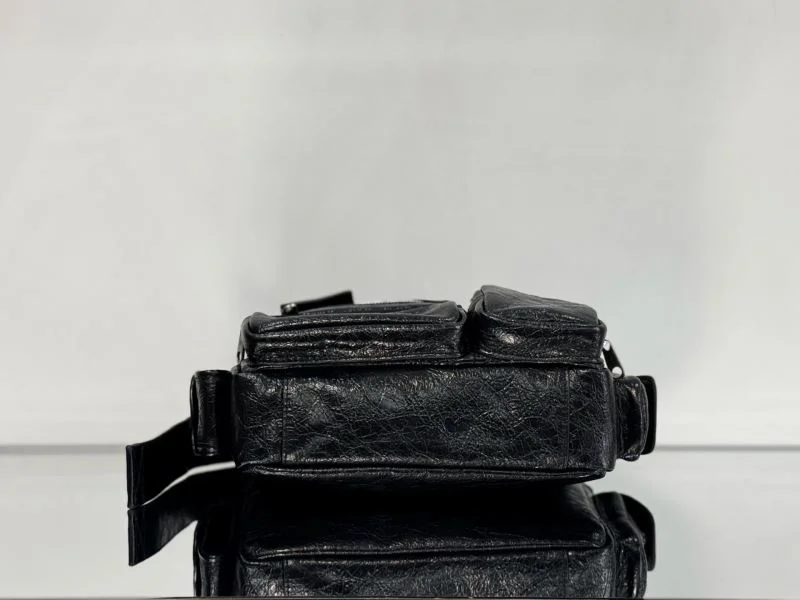Stretchable Balenciaga Superbusy Vintage Camera Bag - Spring Summer 38246