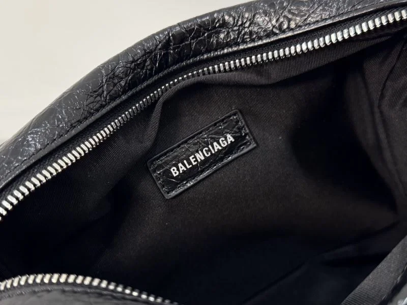 Stretchable Balenciaga Superbusy Vintage Camera Bag - Spring Summer 38246