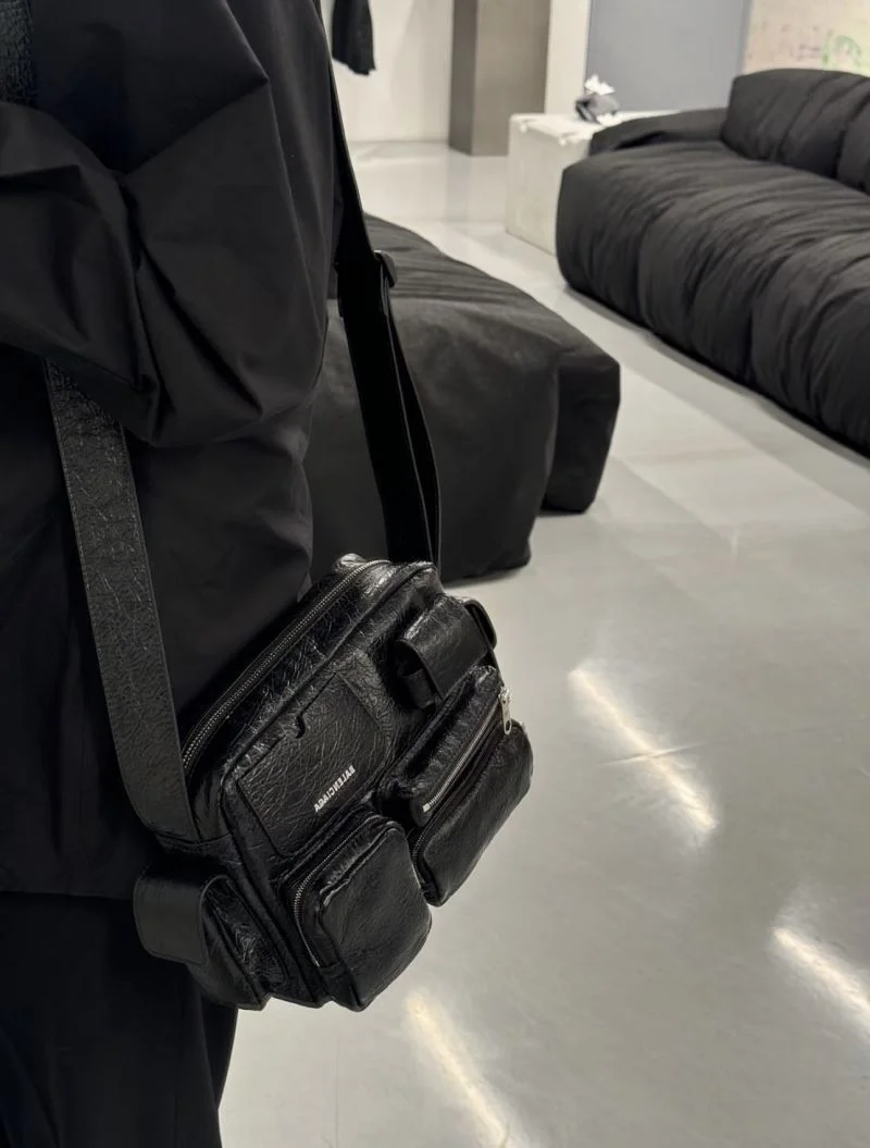 Stretchable Balenciaga Superbusy Vintage Camera Bag - Spring Summer 38246