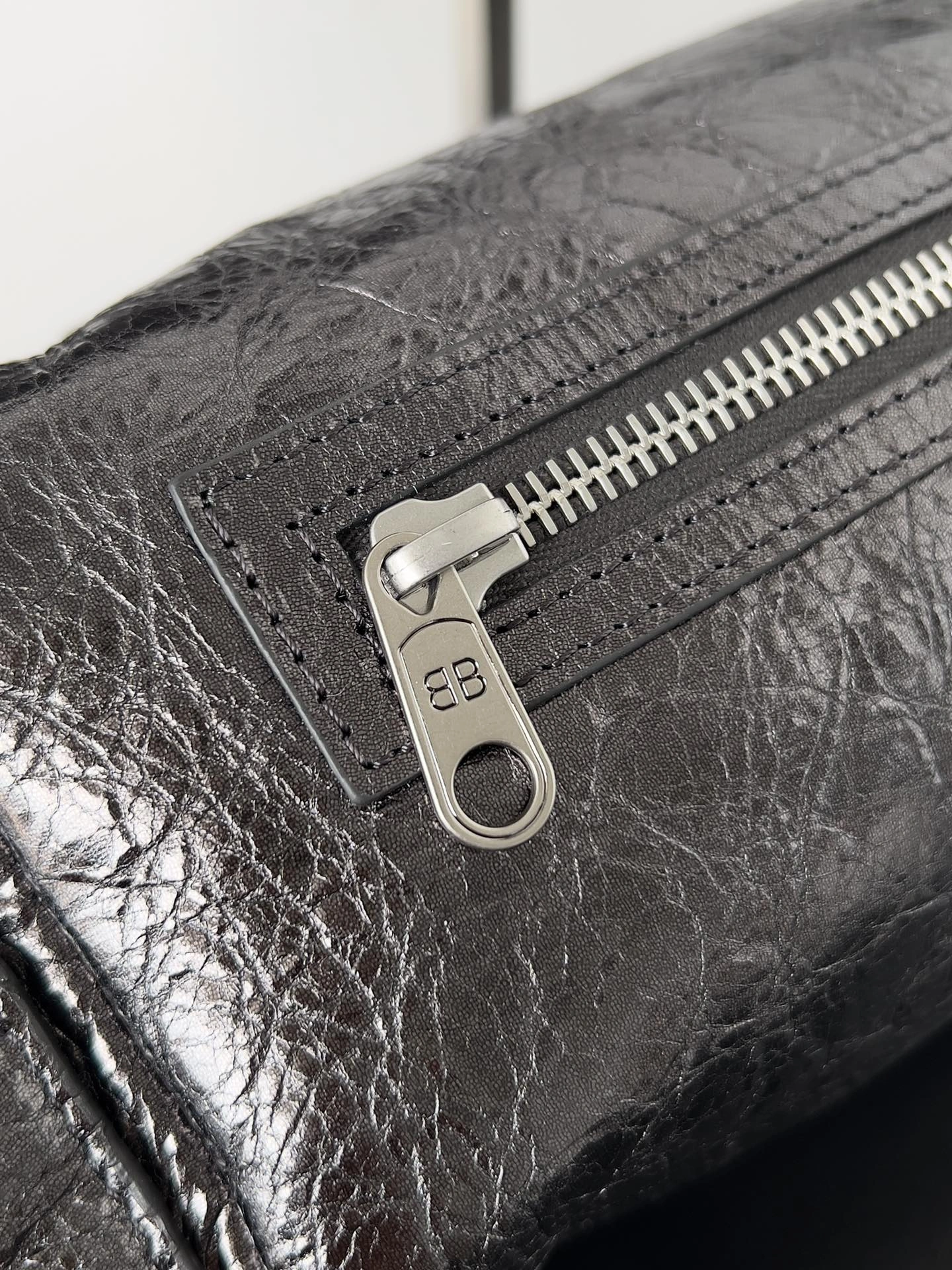 Balenciaga Superbusy Vintage Lambskin Shoulder Bag - Dark Punk Tote Lightweight 64711