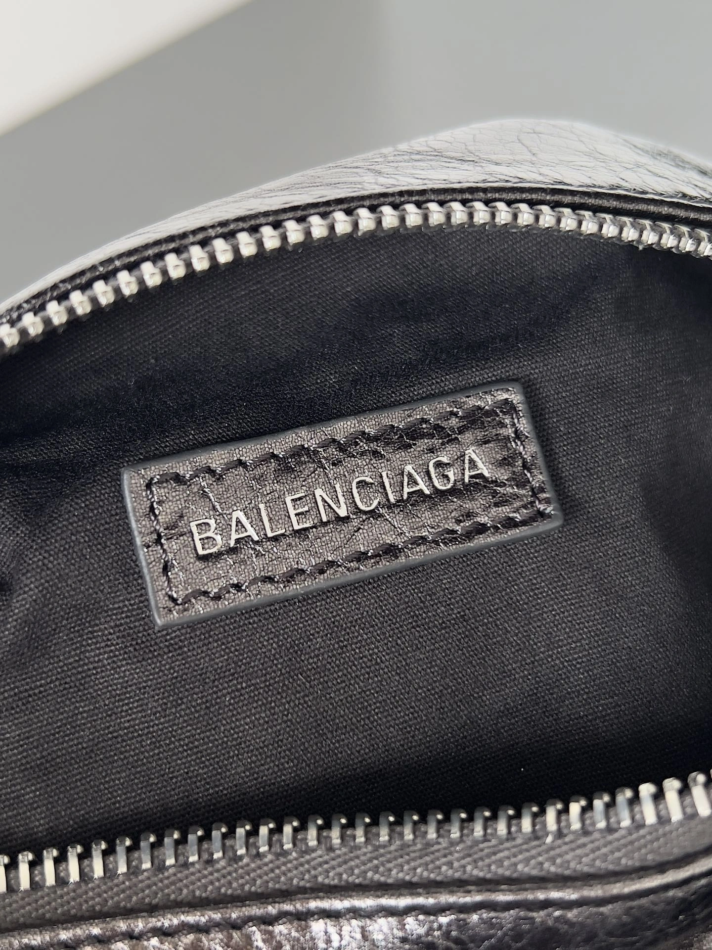 Balenciaga Superbusy Vintage Lambskin Shoulder Bag - Dark Punk Tote Lightweight 64711