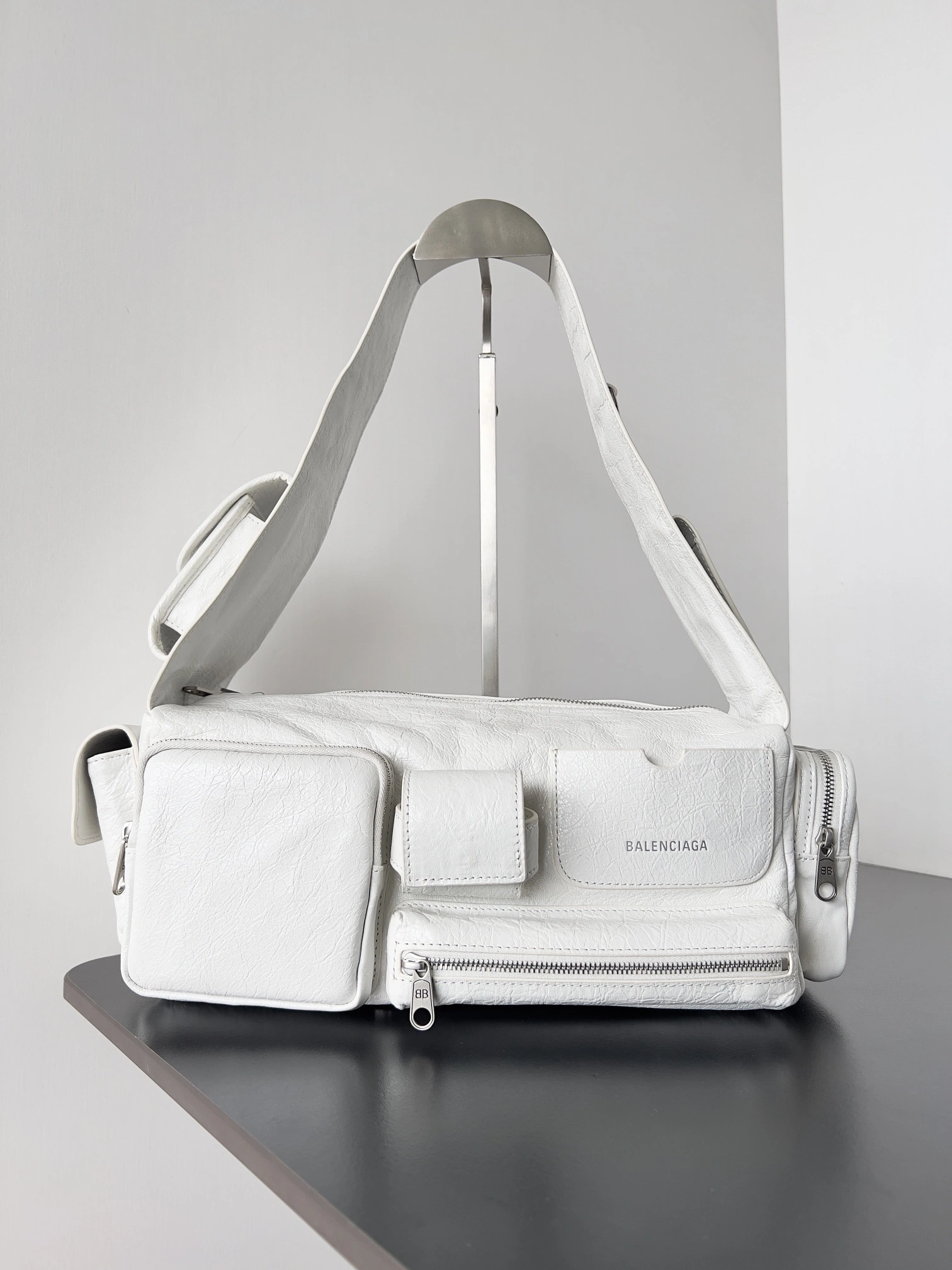 TechFriendly Balenciaga Superbusy Vintage Lambskin Shoulder Bag - Dark Punk Tote 64658