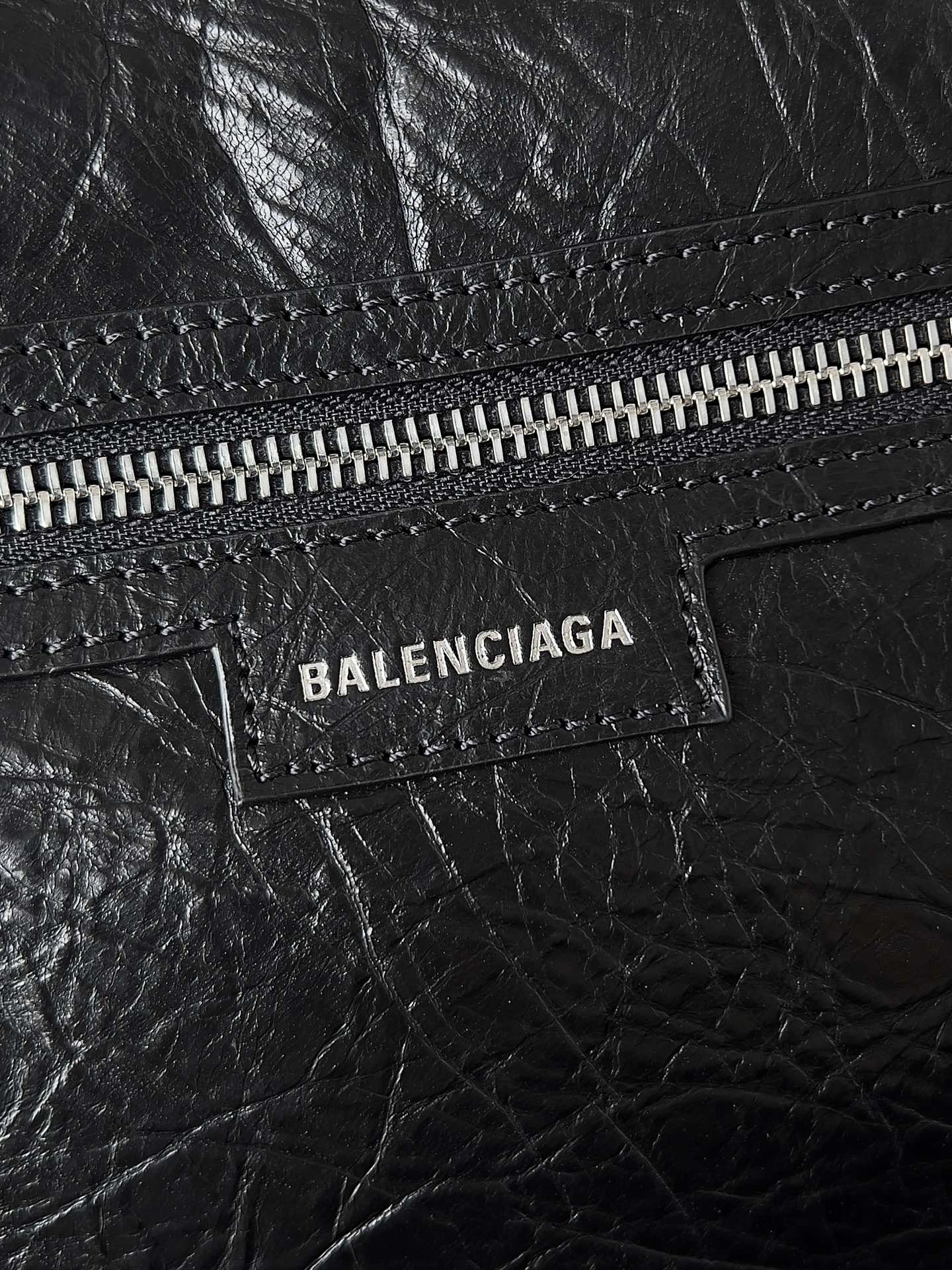 TechFriendly Balenciaga Superbusy Vintage Sheepskin Multifunctional Tote Bag 64670
