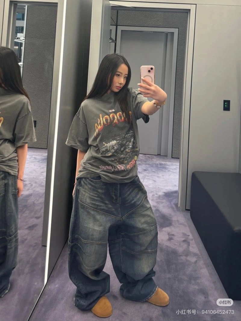Balenciaga T-Shirts Minimalist 98580
