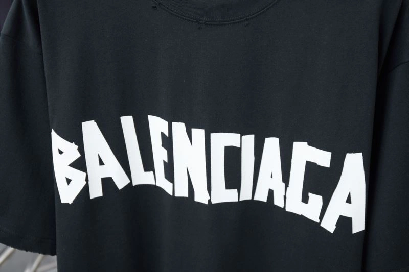 Contemporary Balenciaga T-Shirts 98570
