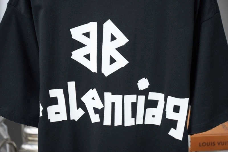 Contemporary Balenciaga T-Shirts 98570