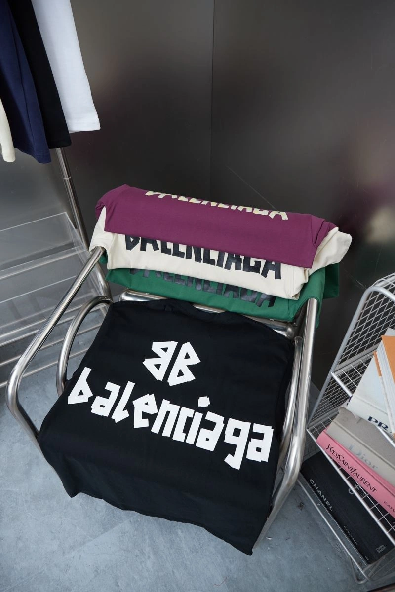 Contemporary Balenciaga T-Shirts 98570