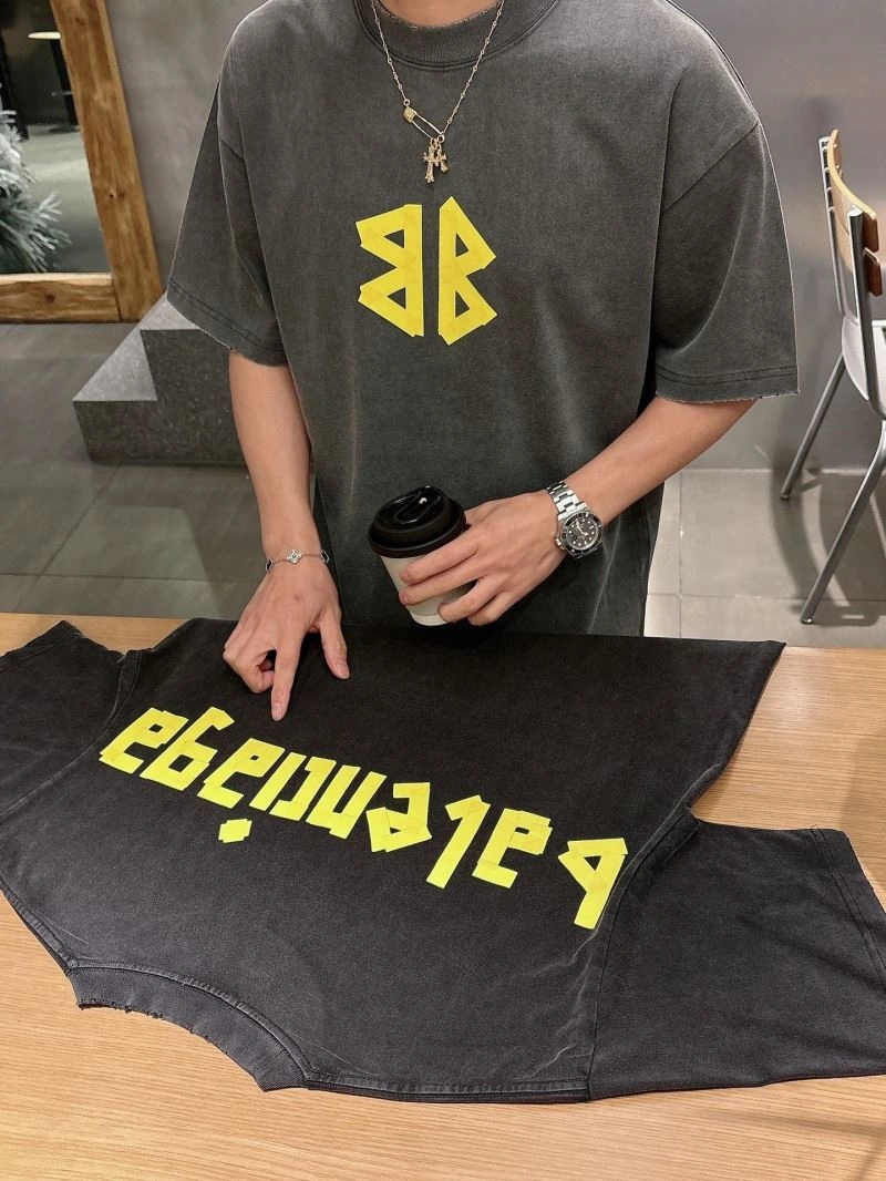 FlexibleFit Balenciaga T-Shirts 98564