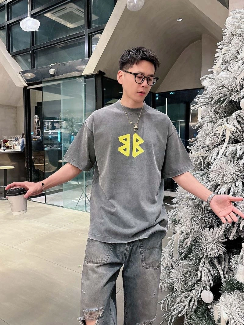 FlexibleFit Balenciaga T-Shirts 98564