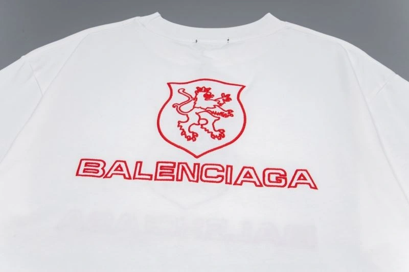 Versatile Balenciaga T-Shirts 98552