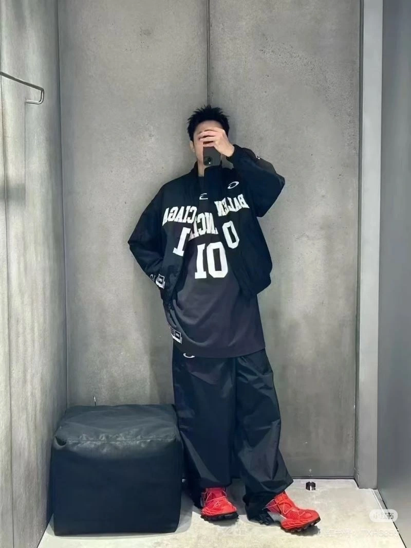NewStyle Balenciaga T-Shirts 98588