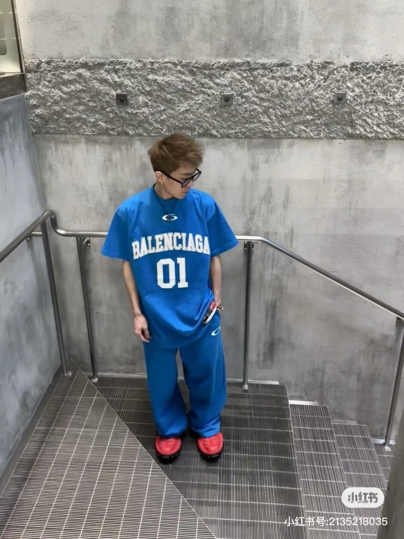 Breathable Balenciaga T-Shirts 98553