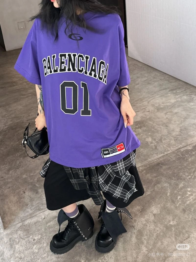 Supportive Balenciaga T-Shirts 98555