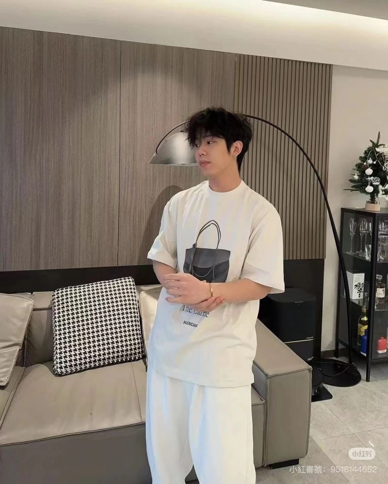 Balenciaga T-Shirts FashionForward 98538