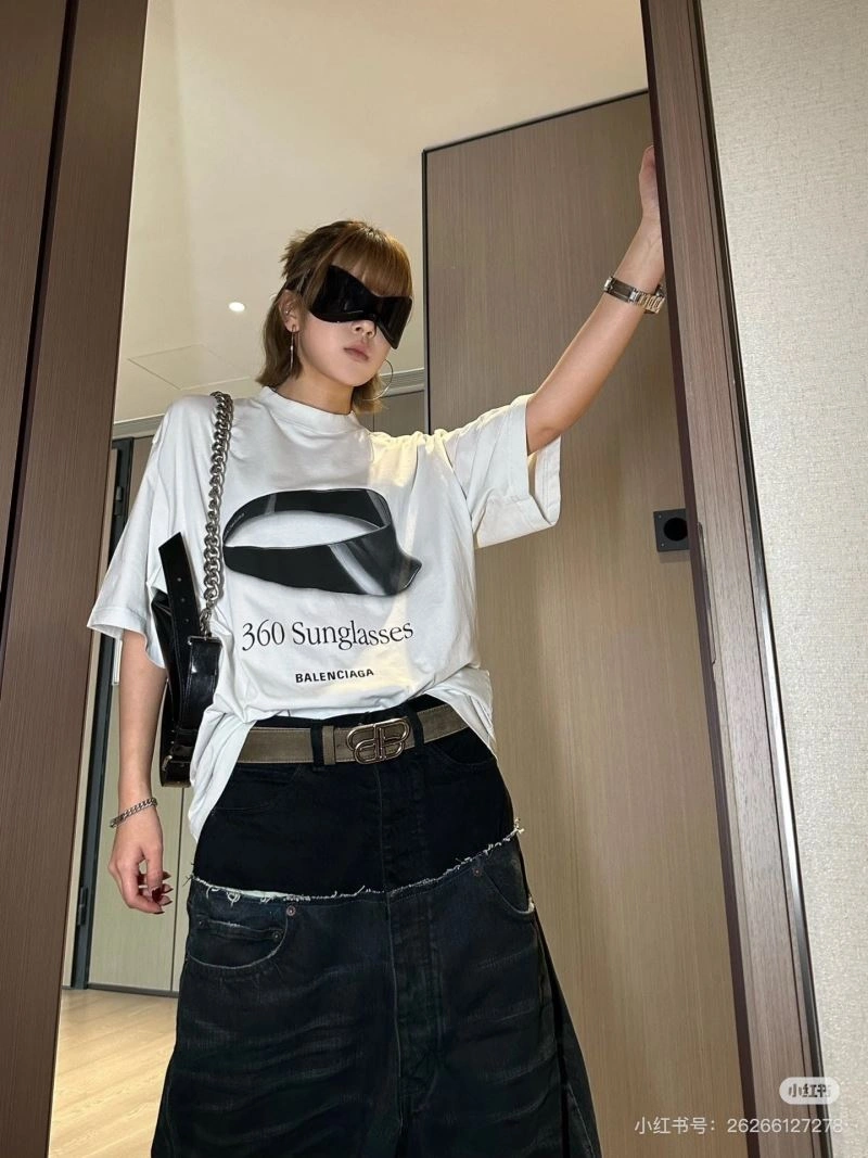 Cozy Balenciaga T-Shirts 98577