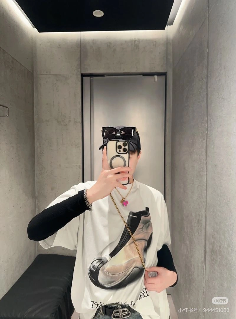 Classic Balenciaga T-Shirts 98562